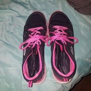 Size 11 women's Sketchers